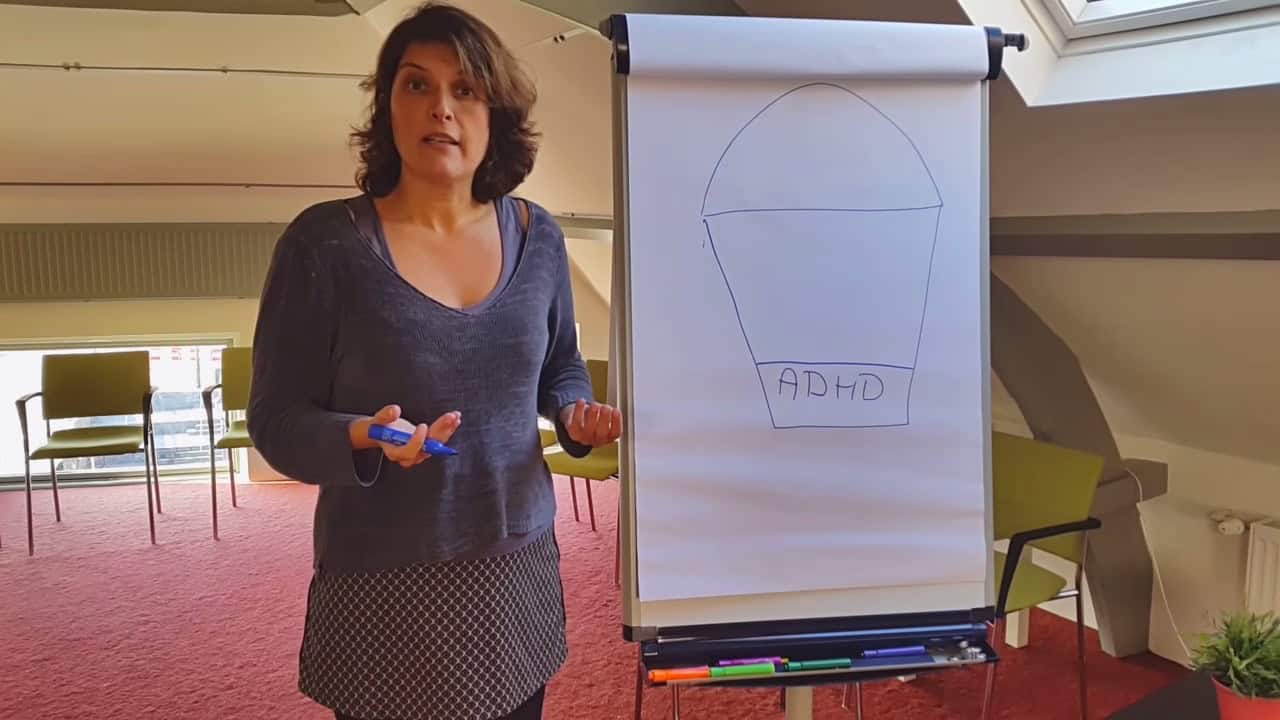 ADHD: Waarom je emmer zo snel vol is